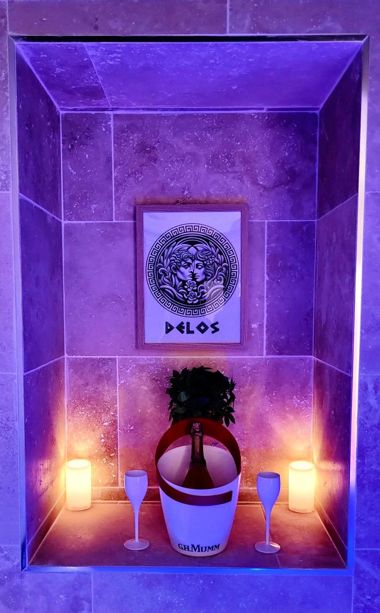 קמפר - La Suite Delos - Jacuzzi 2 Places - Centre Ville A Pied - Lit Queen Size - Parking Privee - Wifi - City Center Within Walking Distance - מראה חיצוני תמונה